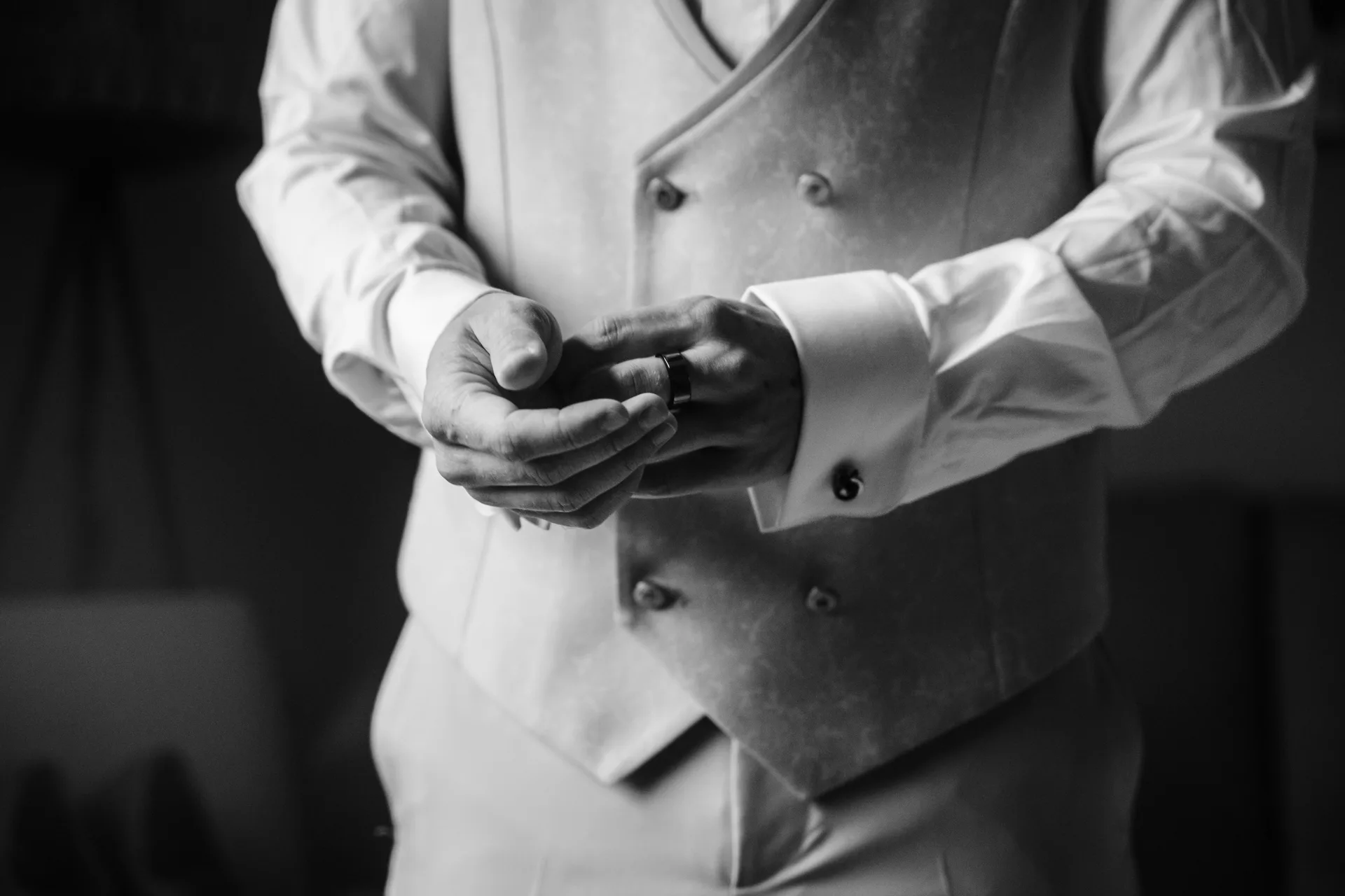 Mariage en noir et blanc — émotion brute