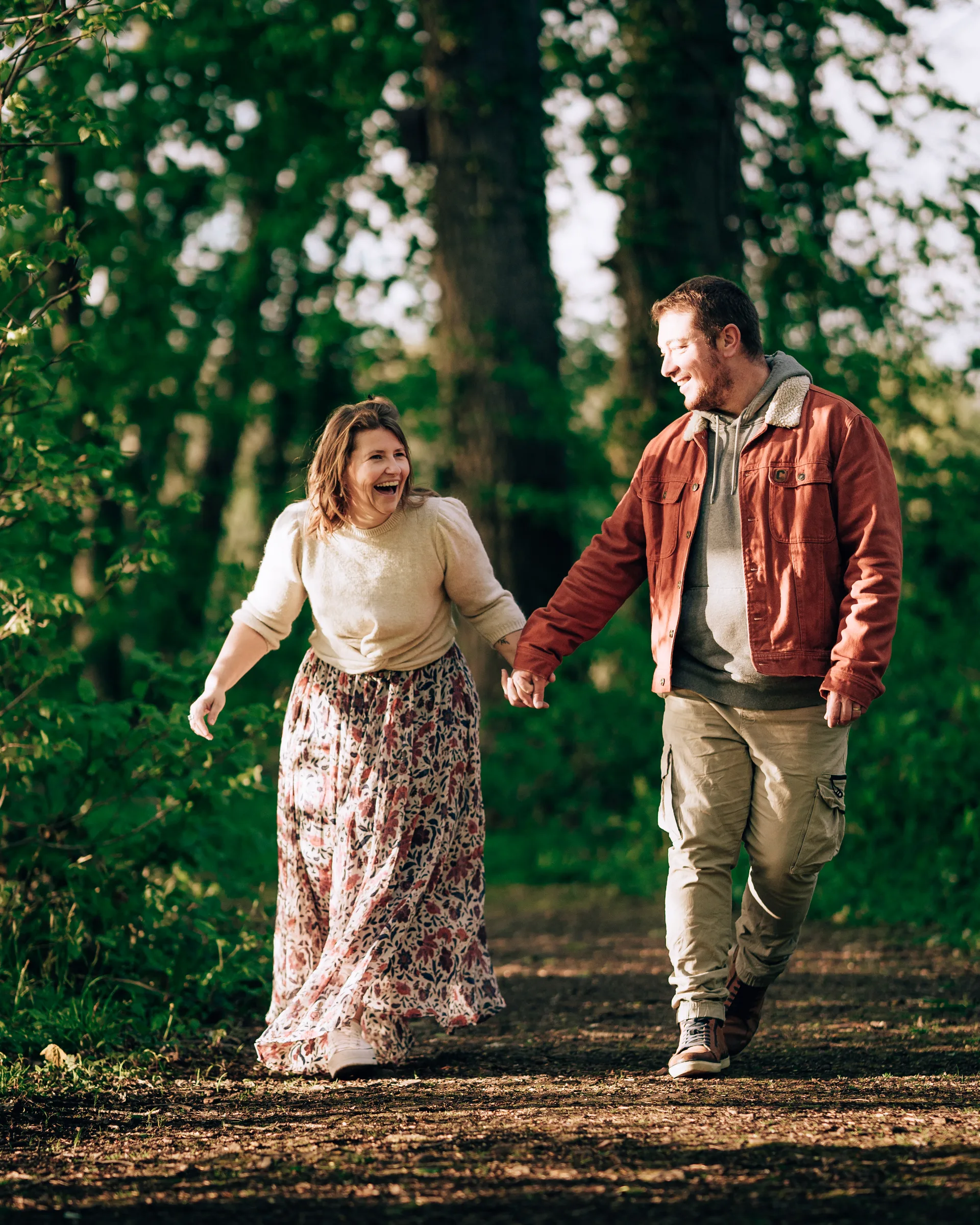 Mariage — préparatifs, détail de la robe